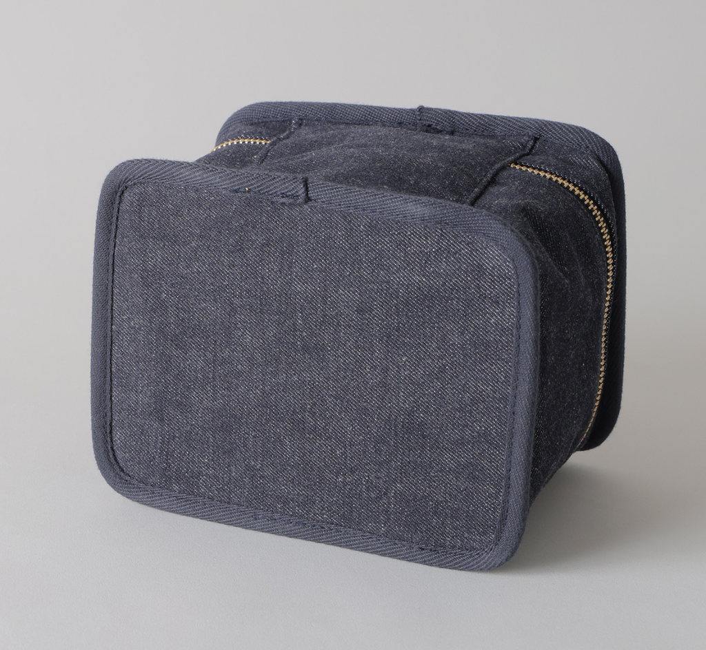 予約販売【新作】BISOU×L'EAU マルチポーチ / デニム / L mini（ネイビー・ライトブルー） - yUKI TAKESHIMA