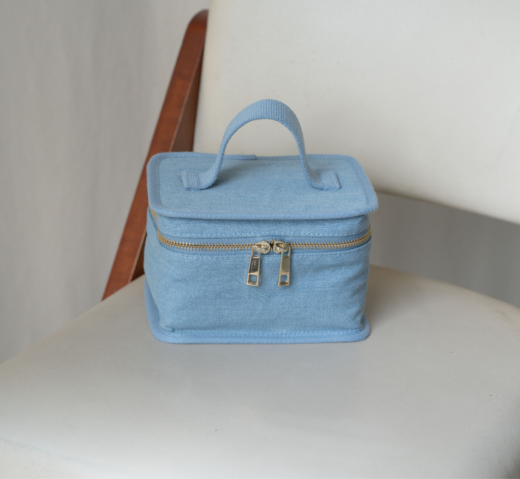 予約販売【新作】BISOU×L'EAU マルチポーチ / デニム / L mini（ネイビー・ライトブルー） - yUKI TAKESHIMA