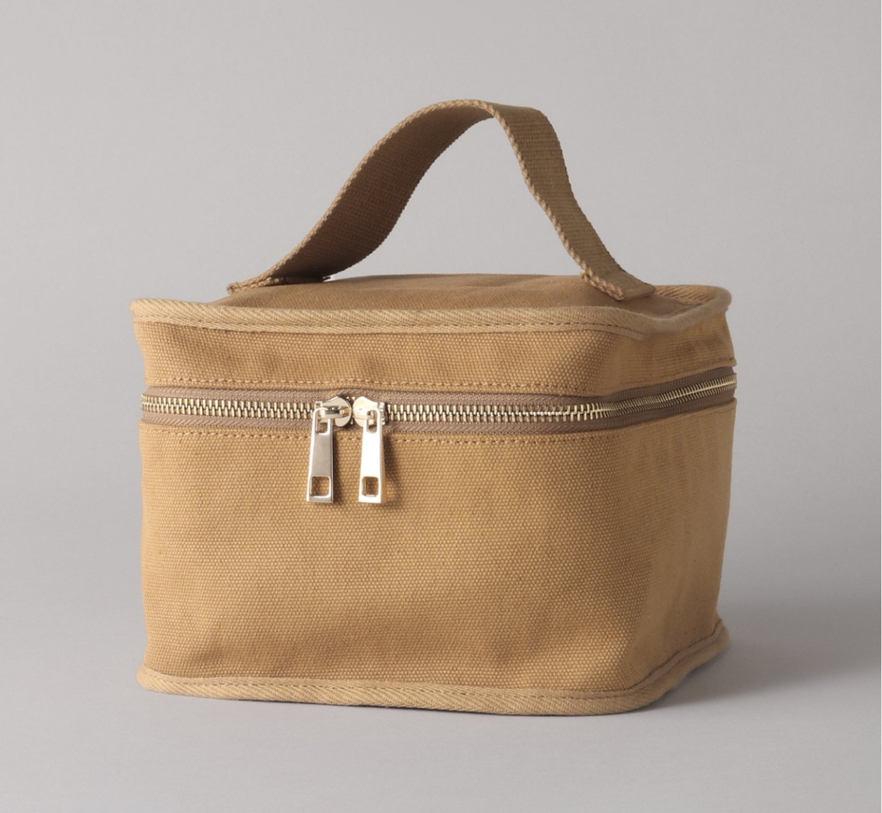 BISOU×L'EAU par ienaマルチポーチ L sizeキャメル BISOU公式】BISOU×L'EAUコラボレーションポーチ L（キャメル・カーキ